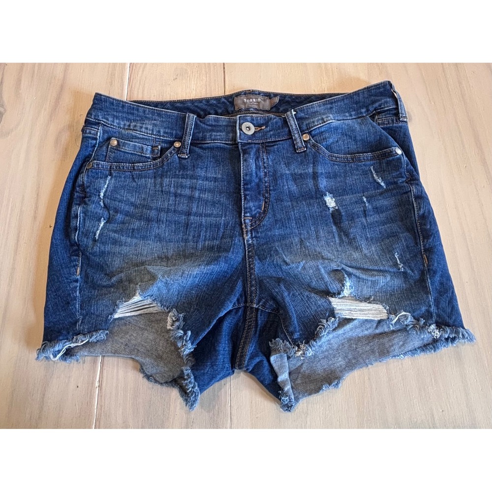 Torrid Womens Size 12 Distressed Raw Hem Denim Shorts Medium Wash Blue 17093330